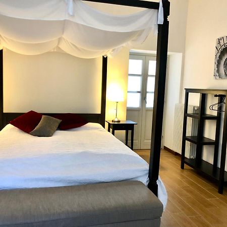 Villa Maghetti - Modernized Flat In Historic Palazzo In The Center Of Luino Εξωτερικό φωτογραφία