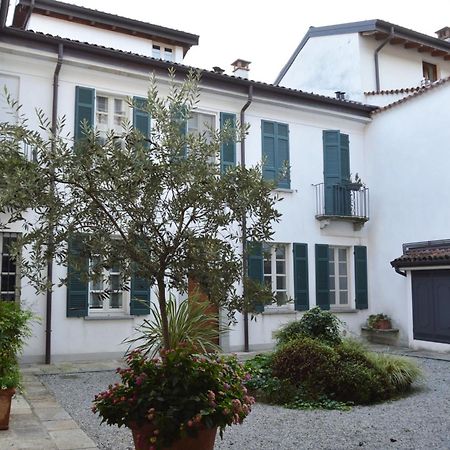 Villa Maghetti - Modernized Flat In Historic Palazzo In The Center Of Luino Εξωτερικό φωτογραφία