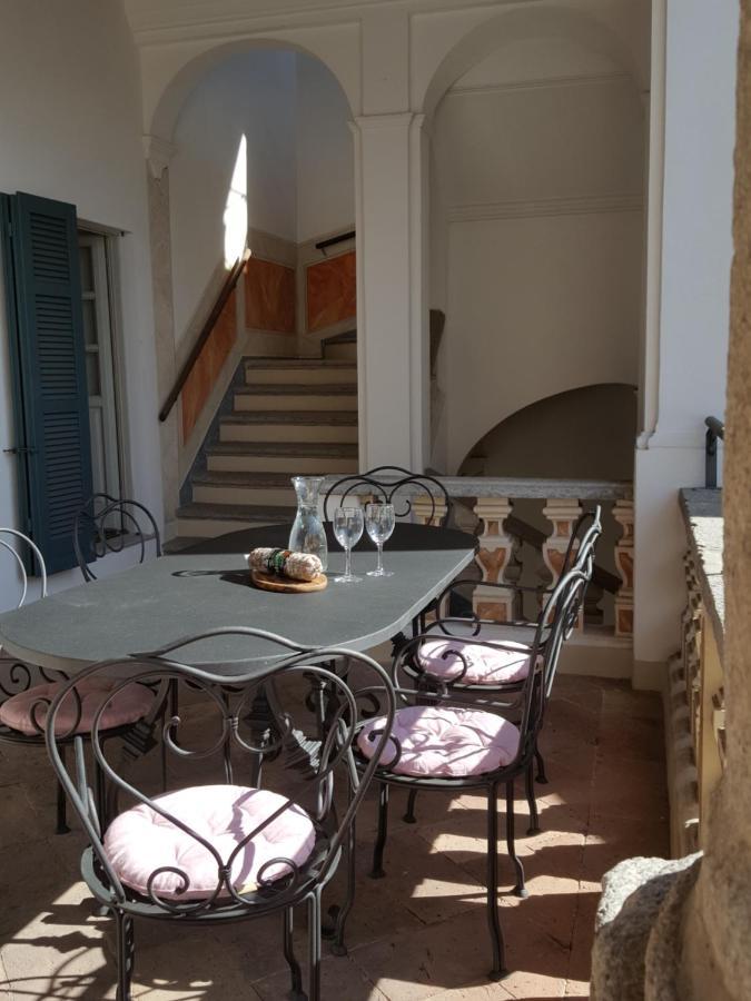 Villa Maghetti - Modernized Flat In Historic Palazzo In The Center Of Luino Εξωτερικό φωτογραφία