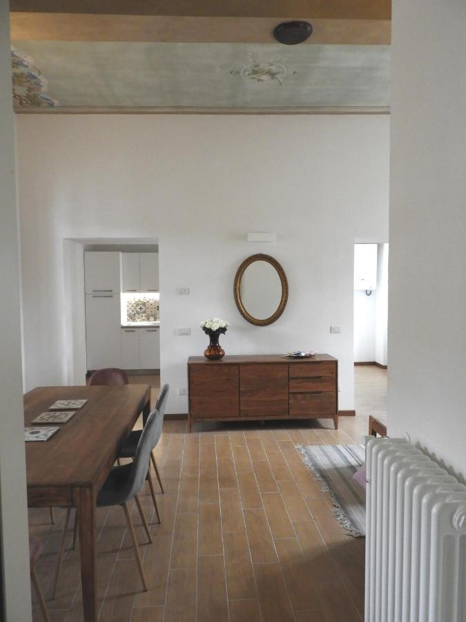 Villa Maghetti - Modernized Flat In Historic Palazzo In The Center Of Luino Εξωτερικό φωτογραφία