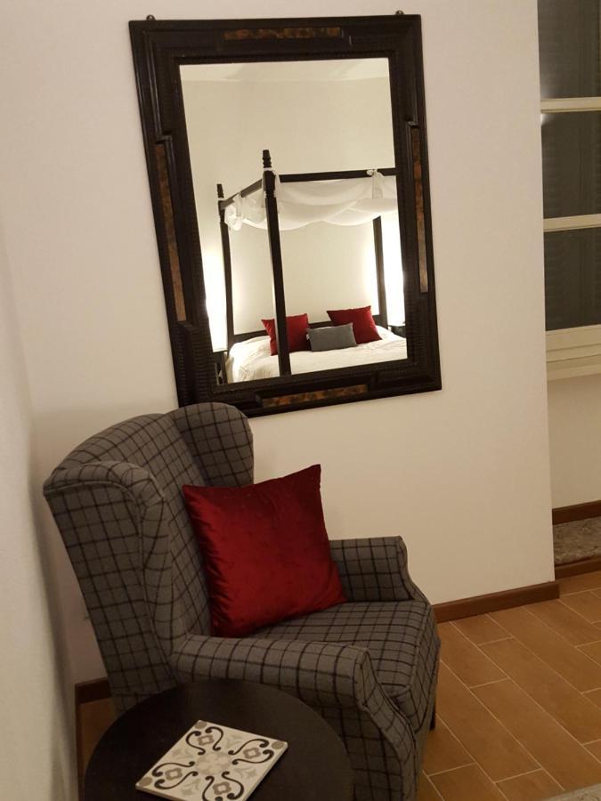Villa Maghetti - Modernized Flat In Historic Palazzo In The Center Of Luino Εξωτερικό φωτογραφία