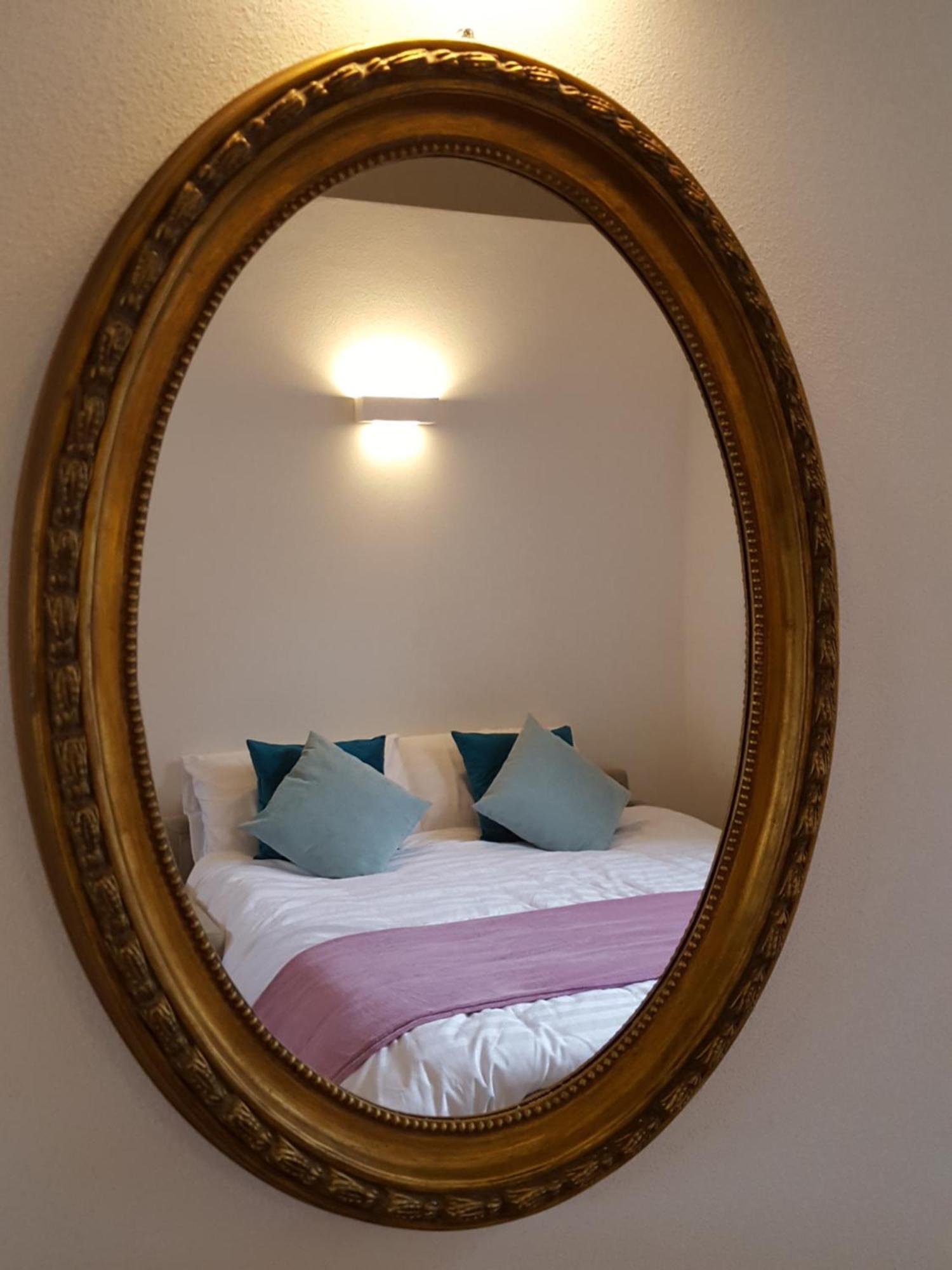 Villa Maghetti - Modernized Flat In Historic Palazzo In The Center Of Luino Εξωτερικό φωτογραφία