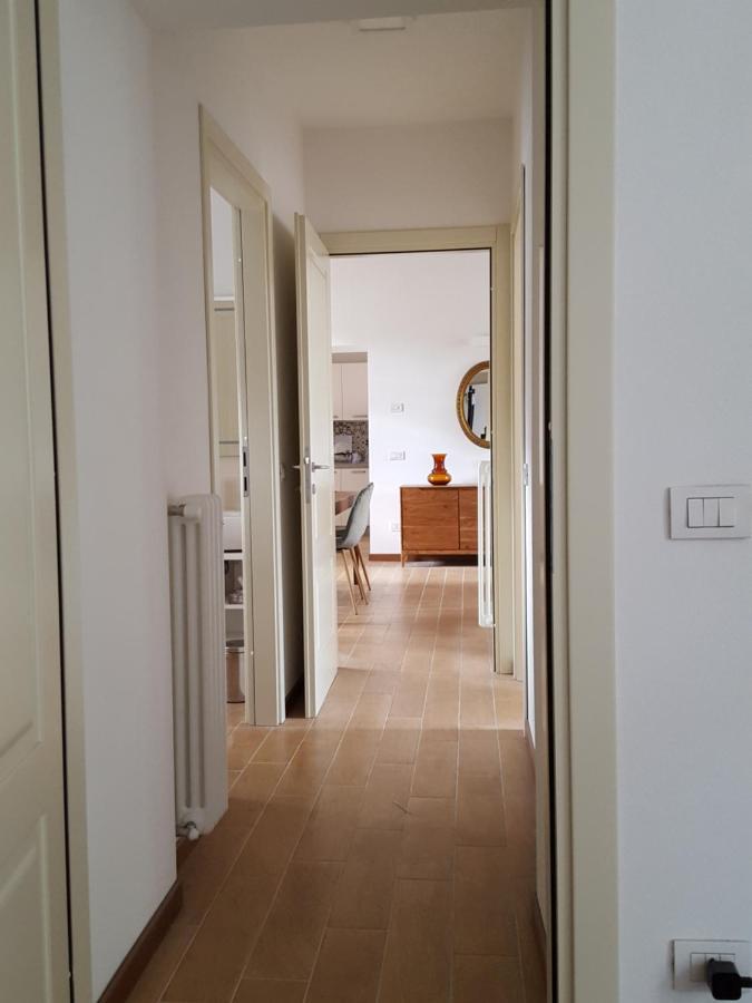 Villa Maghetti - Modernized Flat In Historic Palazzo In The Center Of Luino Εξωτερικό φωτογραφία